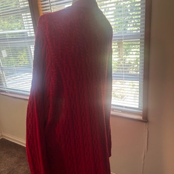 Denim & Co Red cable knit button front V-neck cardigan, size 3X - Picture 3 of 5